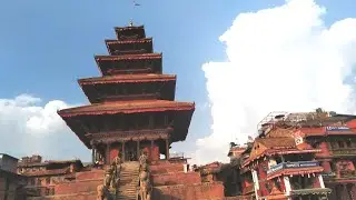 how does the five floors temple off Bhaktapur look like