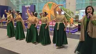 दिल्ली एयरपोर्ट पर 26 जनवरी के शुभ अवसर पर कुछ कार्यक्रम हो रहा है | Plz video ko share जरूर करें