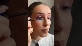 Trying  Revolutions New Coloured Mascara!💙