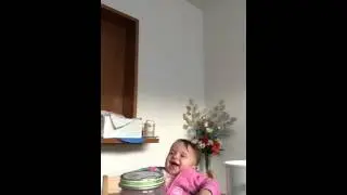 lachendes baby