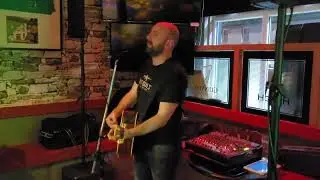 Michael McGee singing Learning to Fly in The Hatch Bar in Boylans Ardee - 14th September 2024