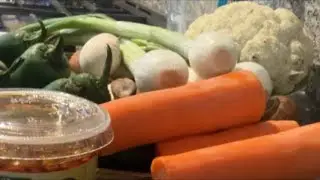 ENCURTIDO EN VINAGRE, SALSA MACHA 3B y COLIFLOR A LA CREMA