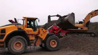 Sandvik QH331 Hydrocone Crusher complete with Hanging Screen