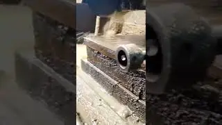 шлифовка пористой детели #работа #завод #токарь#шлифование