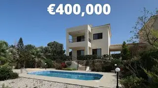 Villa in a golf resort for 400,000&euro;