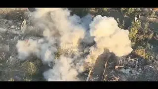 Russo-Ukrainian war | Russians using anti-tank mine as a hand grenade