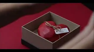 Our Absolutely Unique Breakable Heart Packaging.