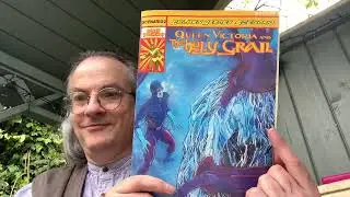 Unboxing in the Nook: Queen Victoria & the Holy Grail