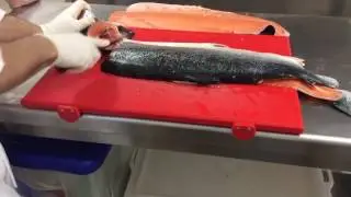 Come sfilettare un salmone