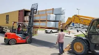40 feet container offloading procedure by forklift.#shipping #unloading #contentcreator 