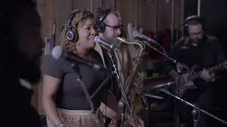 Motown Throwdown MASHUP &ndash; &lsquo;Groove Me' into 'All Night Long' (Live at Fairweather Studios)