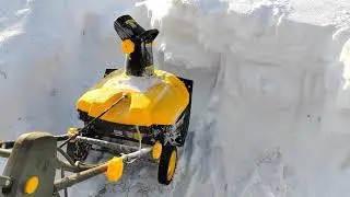 Работаю снегоуборщиком 🤣