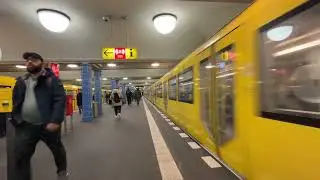 Einfahrt eines H-Zug 5002 als U8 in Richtung Gesundbrunnen