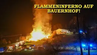 [Nächtliches Flammeninferno] - Scheune mit Traktor + Strohballen in Flammen - | Feuerwehr im Einsatz