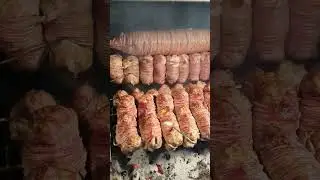 Atomlar pişiyor. Kokore&ccedil;ci Asım Usta..