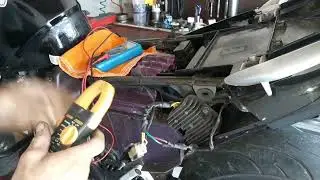 Moto sem gerar , vazando gasolina ( NX 400 FALCON )
