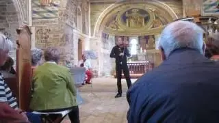 Villads spiller Tango af Piazzolla i Starup Kirke