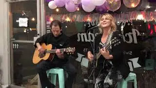 Carolyn Dawn Johnson and Marty Schiff &ldquo;I don&rsquo;t want you to go&rdquo;