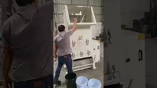 Plastic crusher to crush plastic paint/water bucket.#crushermachine #plasticbucket #crusher