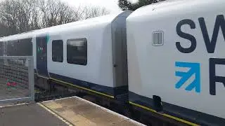 SWR Class 450010 Desiro 450073 Arriving into Fareham The 10th of March 2025