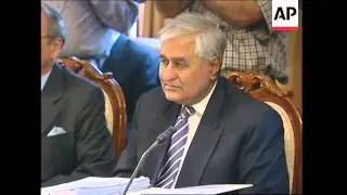 Pakistani officials meet the Nuclear Suppliers Group