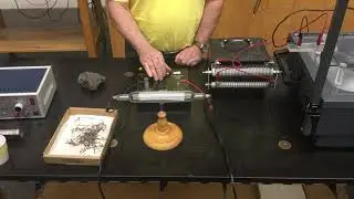 5H30.10: Crooke's Tube and Magnet