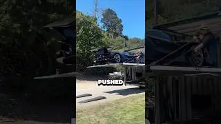 Парень чуть не потерял свой Аполлон во время доставки
