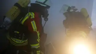 &Uuml;bung in Neum&uuml;nster - Feuerwehr Wittorf, Gadeland und das DRK trainieren