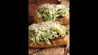 Сэндвич с куриным салатом &laquo;Цезарь&raquo;