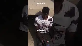UN VOLEUR PR&Eacute;SUM&Eacute; ATTAQUE PAR DES ABEILLES AU ZIMBABWE
