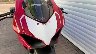 Ducati V4S Panigale 2019 Akrapovic Exhaust & Carbon Extras