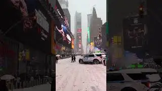 Walking New York city#nyc #citylights #snow #nycta