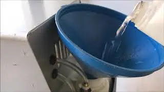 Maquina de Nieve carga de Liquido y regulaci&oacute;n del copo de espuma Skyshow