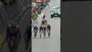 That finish from the 2022 Men&rsquo;s Tour of Flanders, when MVDP vs Pogačar ended in a 4-up sprint!