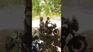 Summer Trip at Malibik-Libik Falls 👌🏻 #disipuloretrobrotherhood #drblifestyle #classicmotorcycle