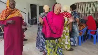 préparatif de  Ndroumé ya Anda Namila de AHMED ABDOU MOHAMED et HANIFA ALIHAMIDI,