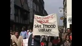 Strood Library Protest Council is moving it to save money