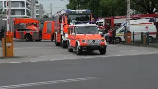 (Realeinsatz während Tag der Offenen Tür) Löschzug Berufsfeuerwehr Linz Hauptfeuerwache
