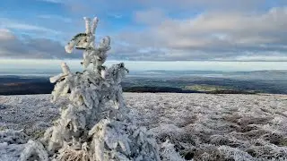 Hike to the snowy top of Keeper Hill in December 2023