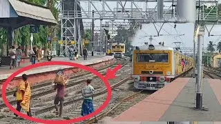 [2in1] :3People Dangerously Crossing Line To Platform:Same Time Speedy Emu Local Entered The Station