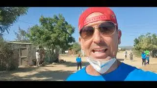 Cabo Cribs delivering food to the barrios.