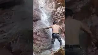 #waterfalls #water #youtubeshorts #paani #trekking #waterpark #blogger #vlogger #uttarakhand