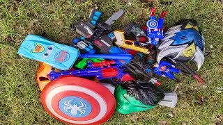 There are piles of toys, sniper shots, spiderman light shots, maxwin cars, police batons