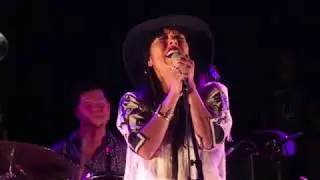 Digging Roots perform 