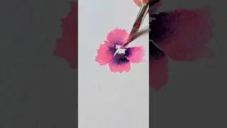Let's use a triangle brush #watercolor