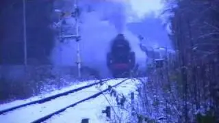 D9523 and 73050 arrive and depart PNV 23/12/09