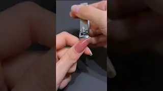 The newcomer can easily get a manicure.#nailart2025 #shorts #shortvideo