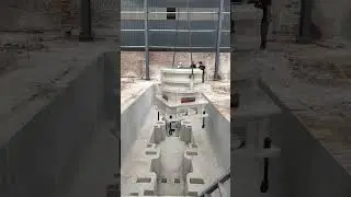 HGM Ultrafine grinding mill being hoisted in a calcium carbonate plant-Installation video