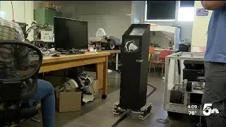 CSUP students build tour guide robot