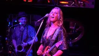 Taya Chani live band